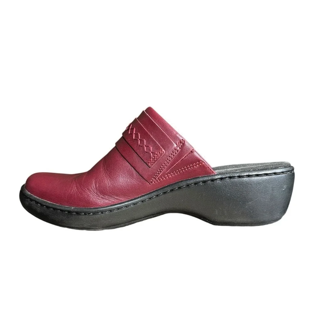 CLARKS Delana Amber Mule Womens 8 Red Leather Slip On Comfort Wedge Clog - Picture 3 of 10